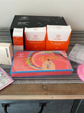 Modelones Gel Nail DIY Set